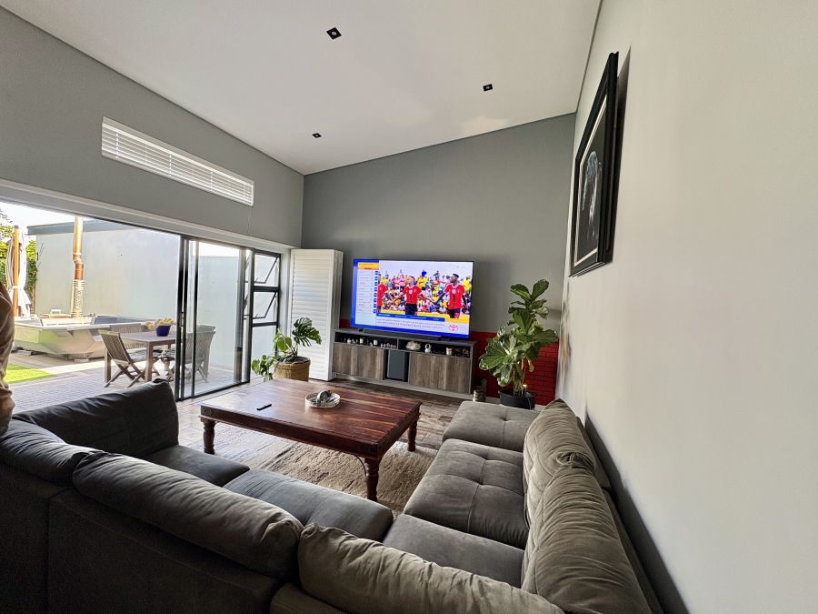 3 Bedroom Property for Sale in Sandown Western Cape